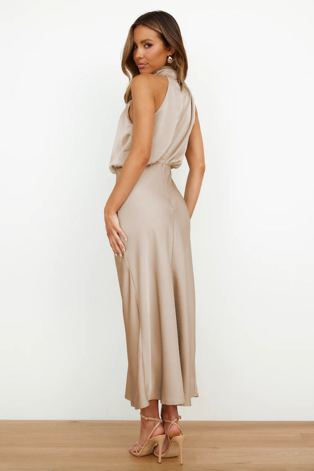 Helena™ | Long Satin Dress with Halter Neckline